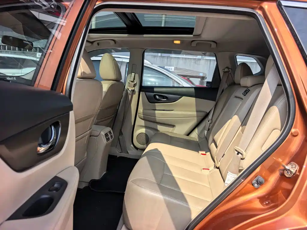 Nissan X-Trail — миниатюра 8