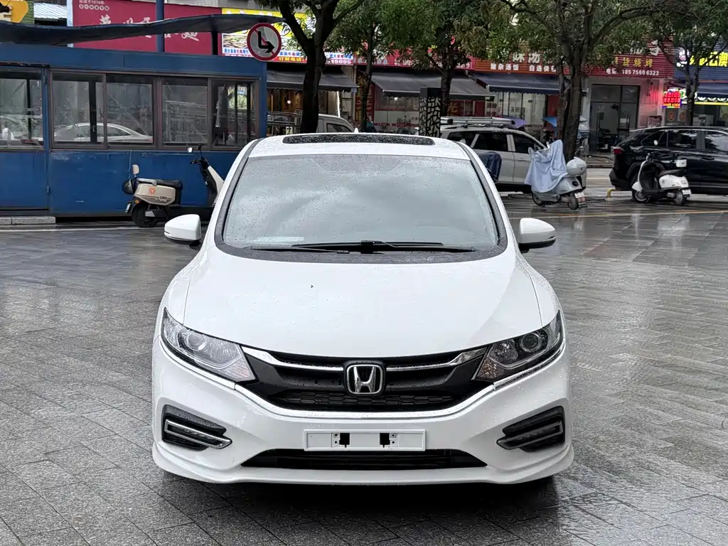 Honda Jade 1.8L Auto Comfort Edition 5 seats, фото 2