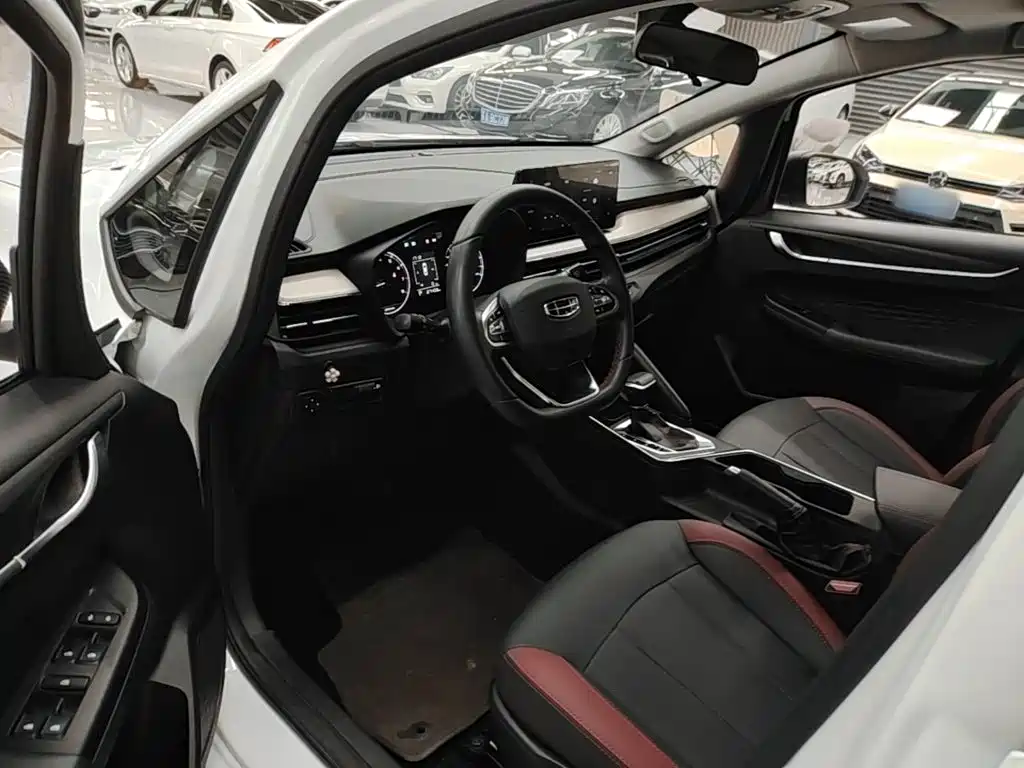 Geely Vision X3 — миниатюра 15