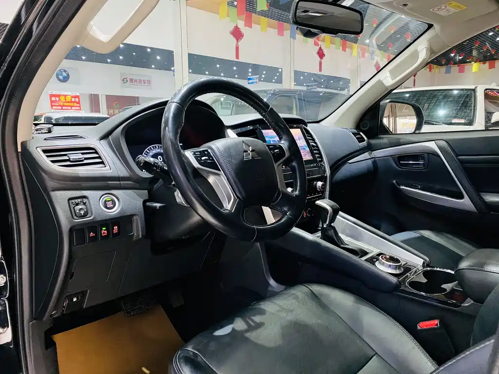 MITSUBISHI PAJERO JINCHANG