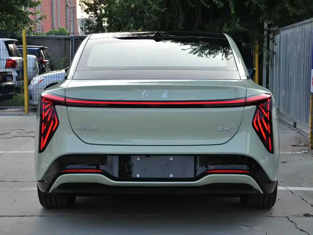 Hongqi Hongqi EH7 — миниатюра 5