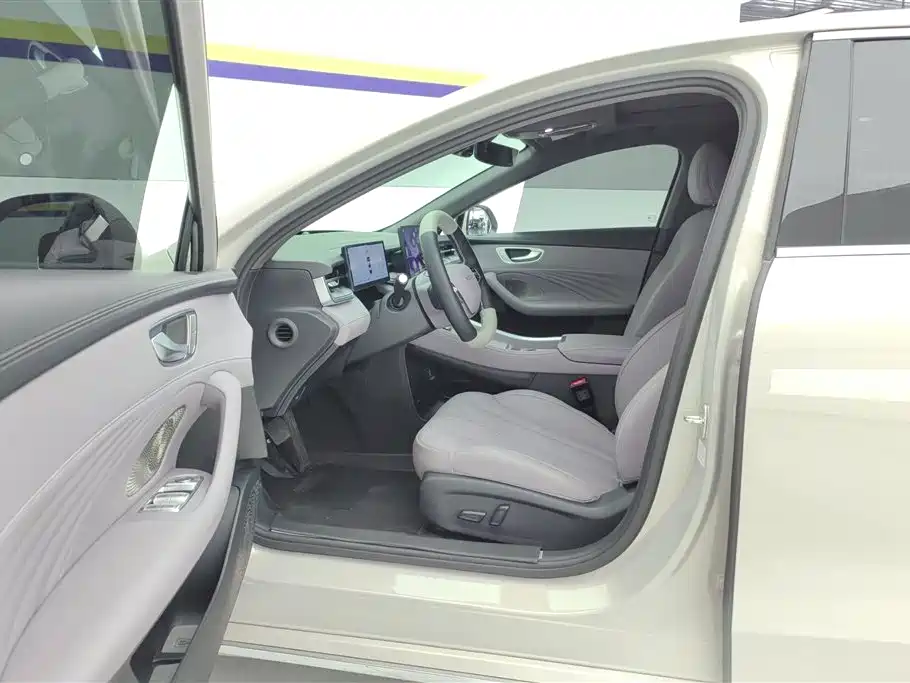 Roewe Wing Wai M7 DMH — миниатюра 9