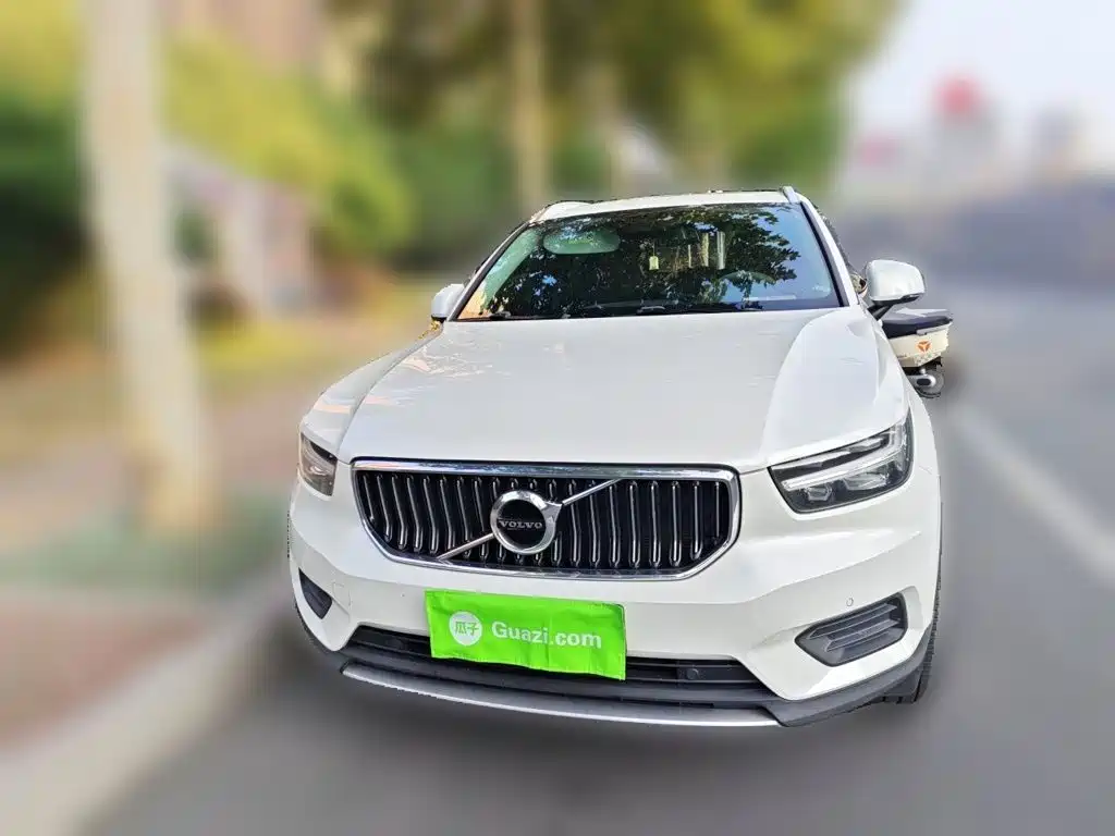 Volvo XC40 — миниатюра 2