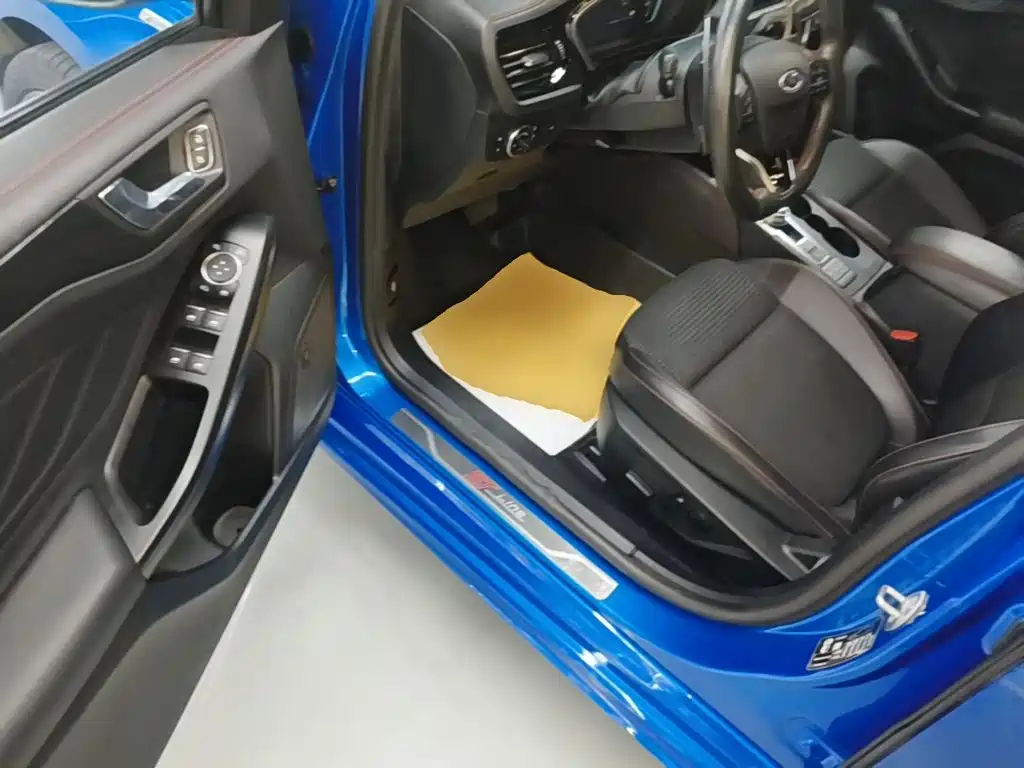 Ford Focus — миниатюра 16
