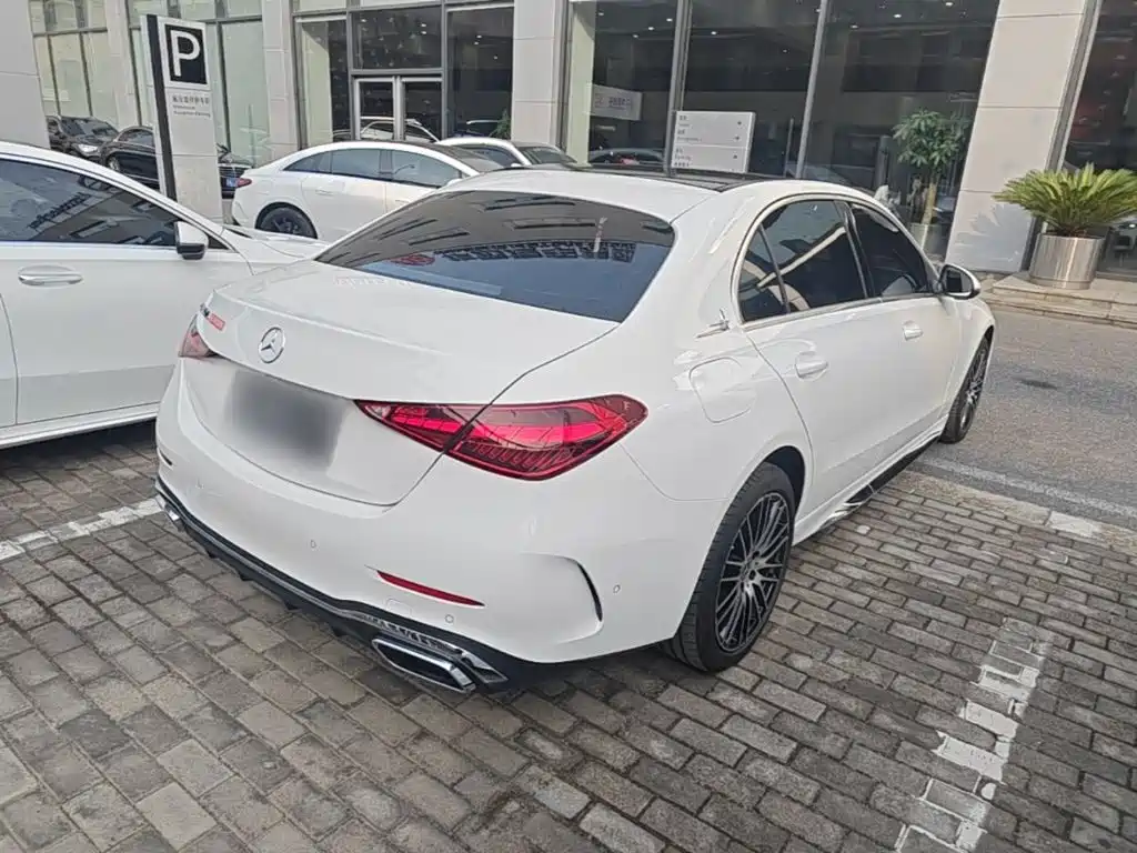 Mercedes-Benz C-Class — миниатюра 7