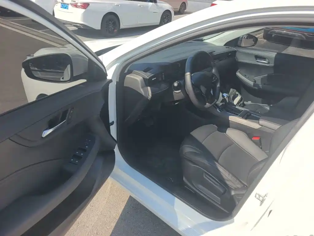 Roewe i5 — миниатюра 16