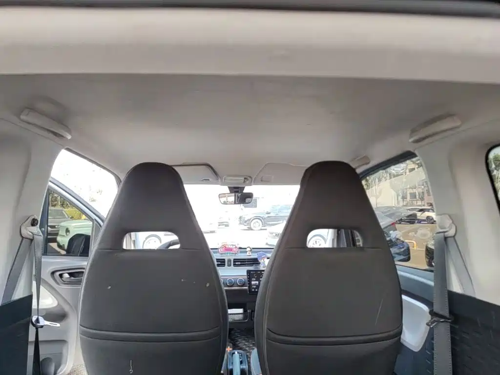 Wuling MINIEV — миниатюра 18