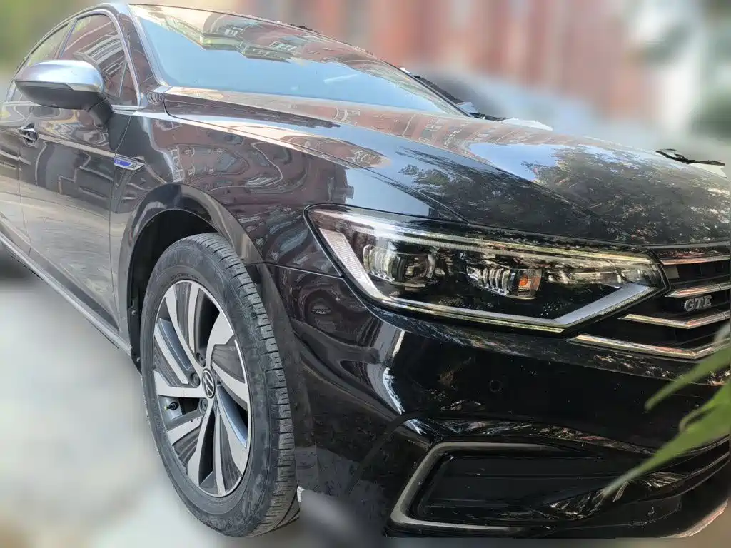 Volkswagen Magotan PHEV — миниатюра 3
