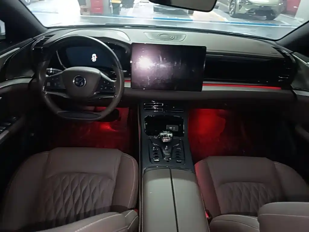 BYD Han — миниатюра 10