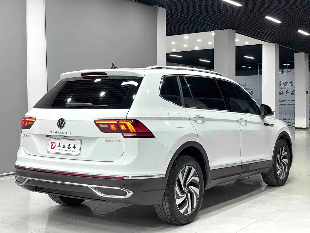 Volkswagen Tiguan L — миниатюра 16