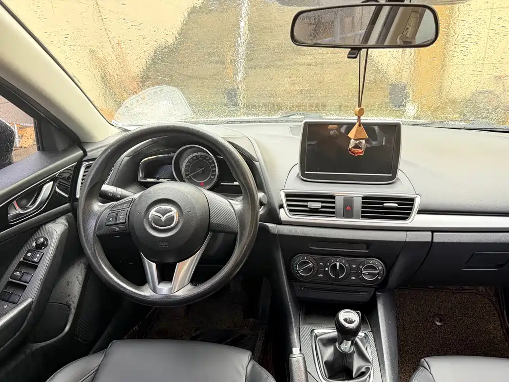 Mazda 3 Axela — миниатюра 16