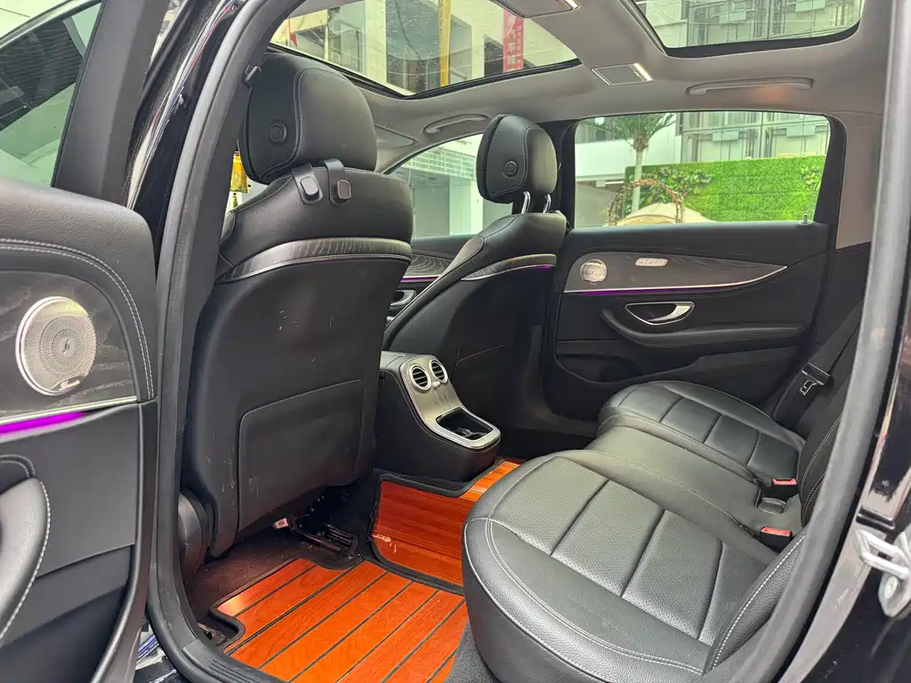 MERCEDES-BENZ E CLASS