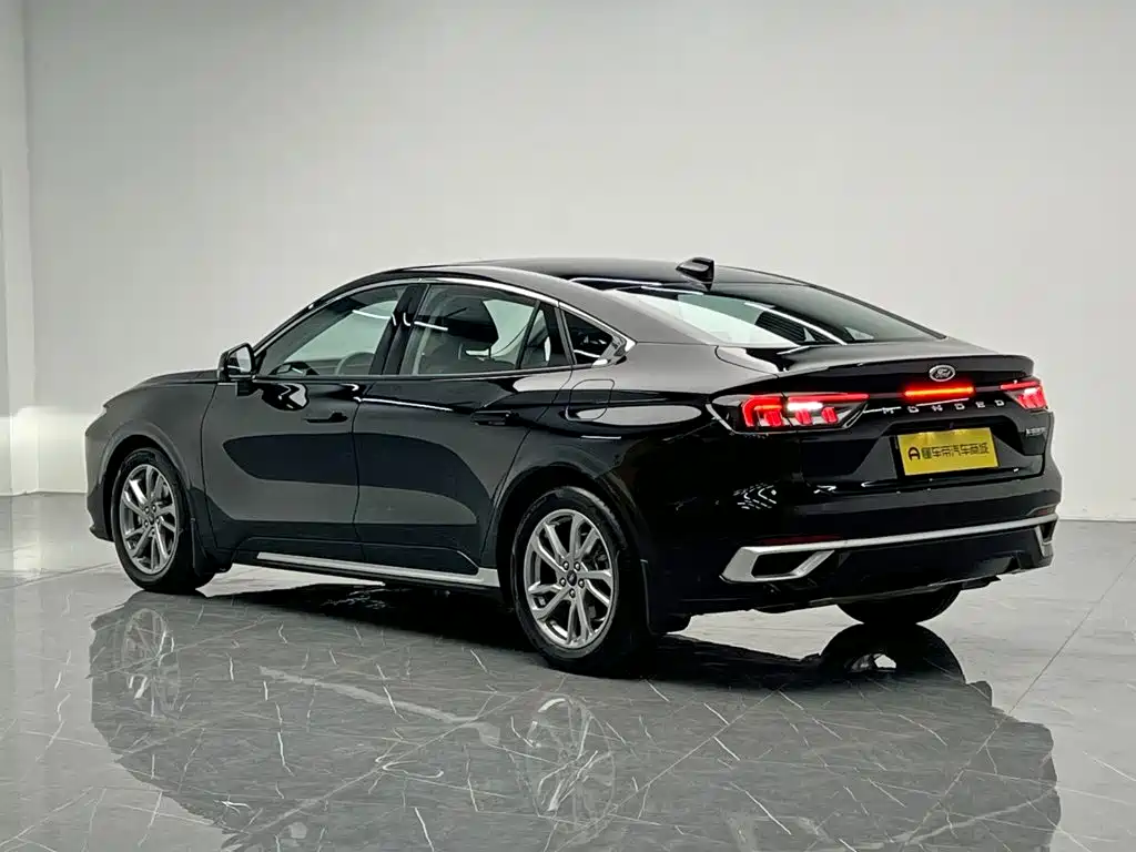 Ford Mondeo — миниатюра 4