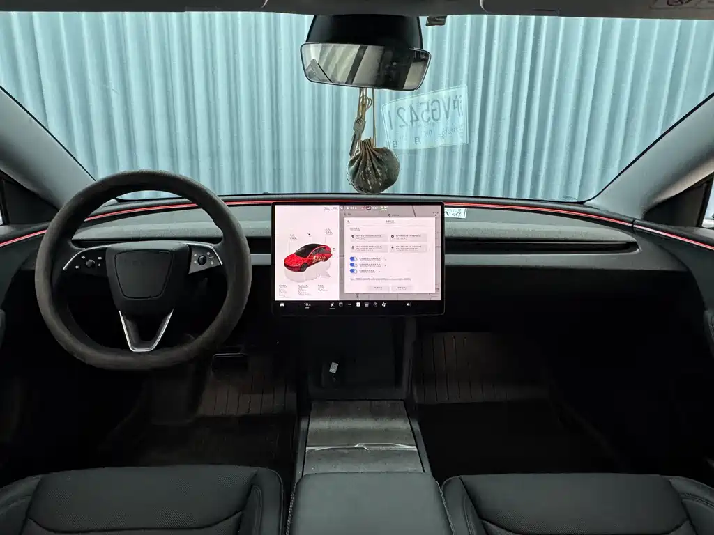 Tesla Model 3 — миниатюра 4