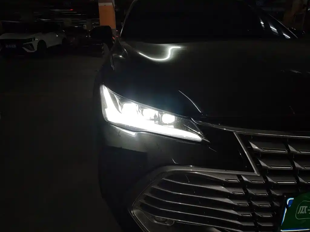 Toyota Avalon — миниатюра 7