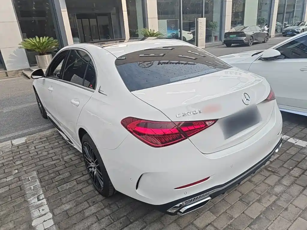 Mercedes-Benz C-Class — миниатюра 5
