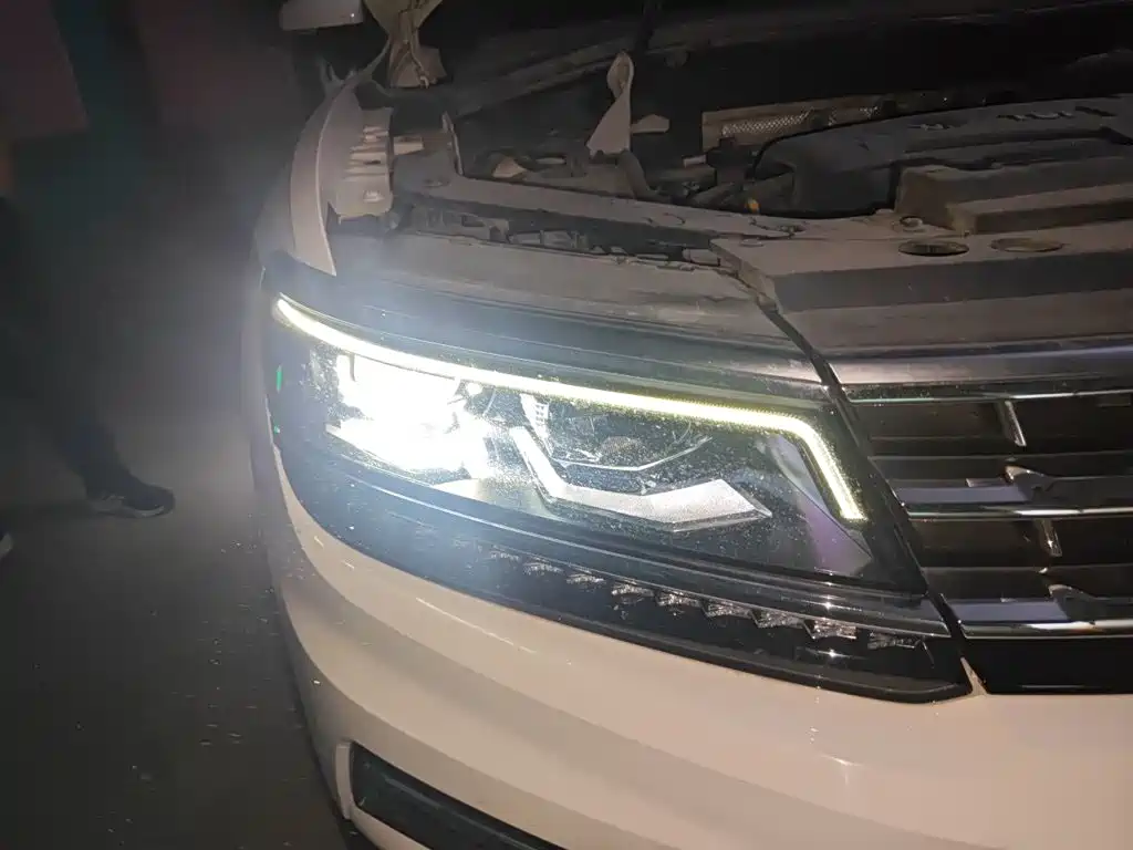Volkswagen Tiguan L — миниатюра 7