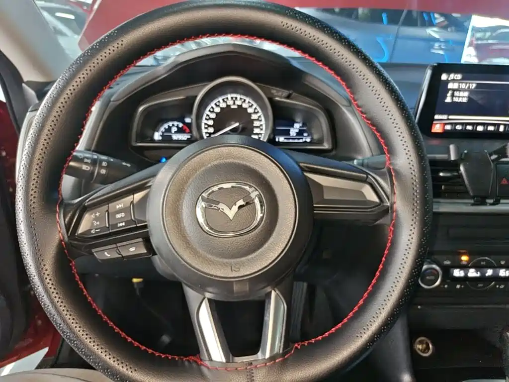 Mazda 3 Axela — миниатюра 11