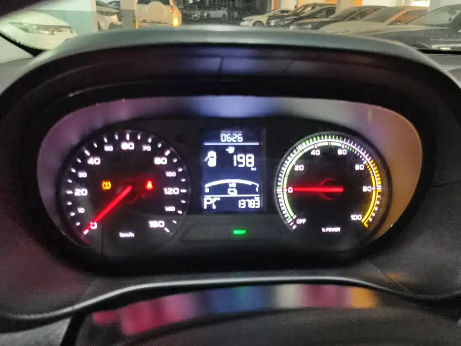 Roewe Clever — миниатюра 14