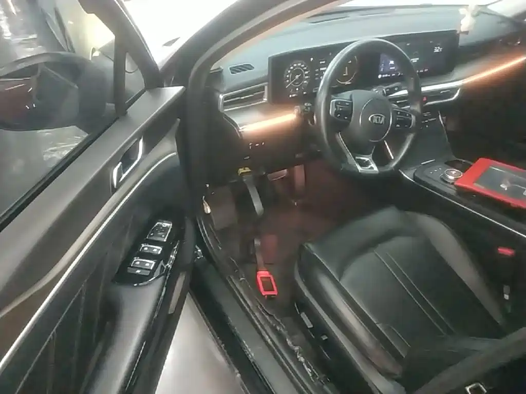 Kia K5 — миниатюра 16