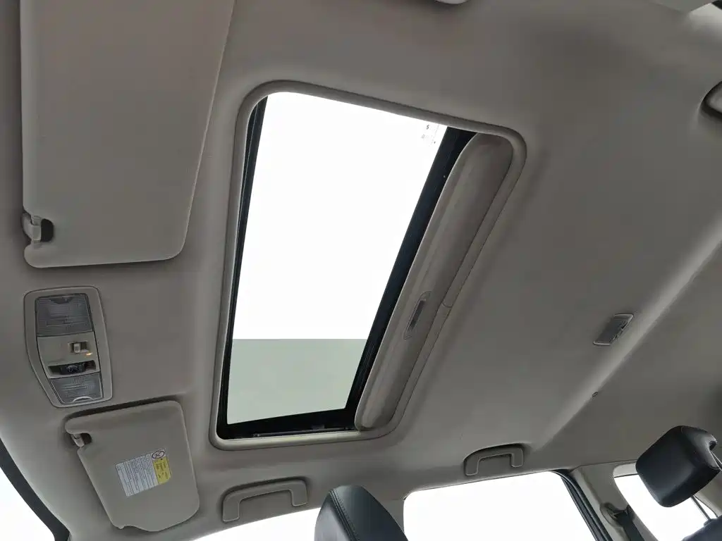 Mitsubishi Outlander — миниатюра 14