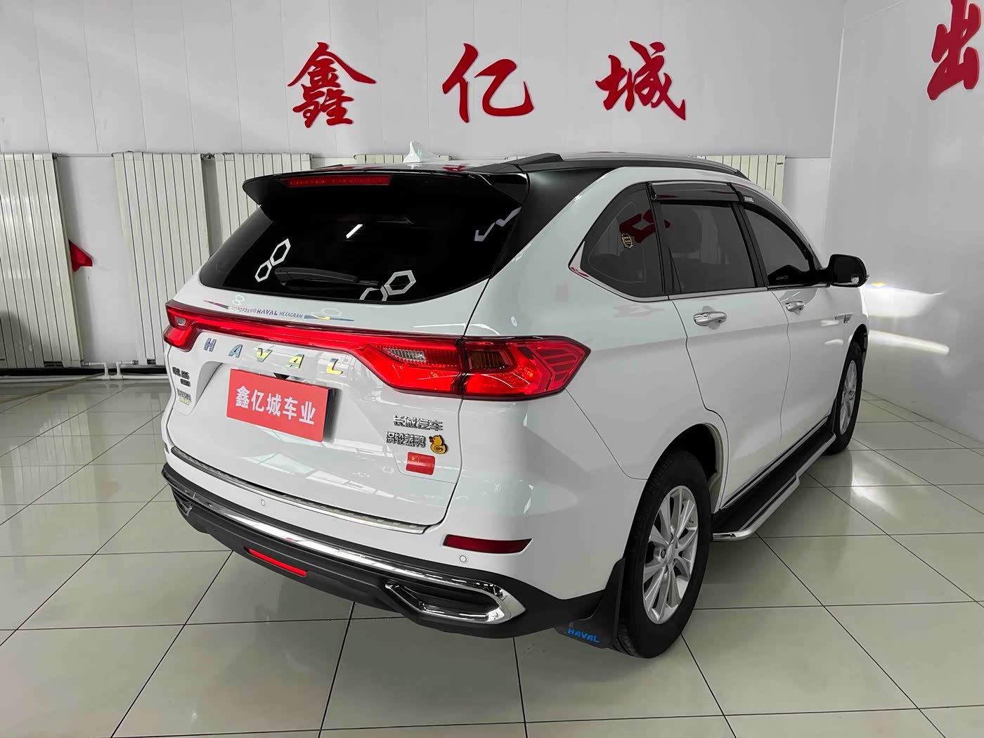 Haval Haval M6 1.5 л 2022 г. Белый, пробег 33000 км