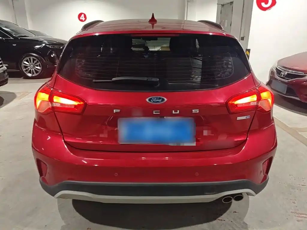 Ford Focus Active — миниатюра 6