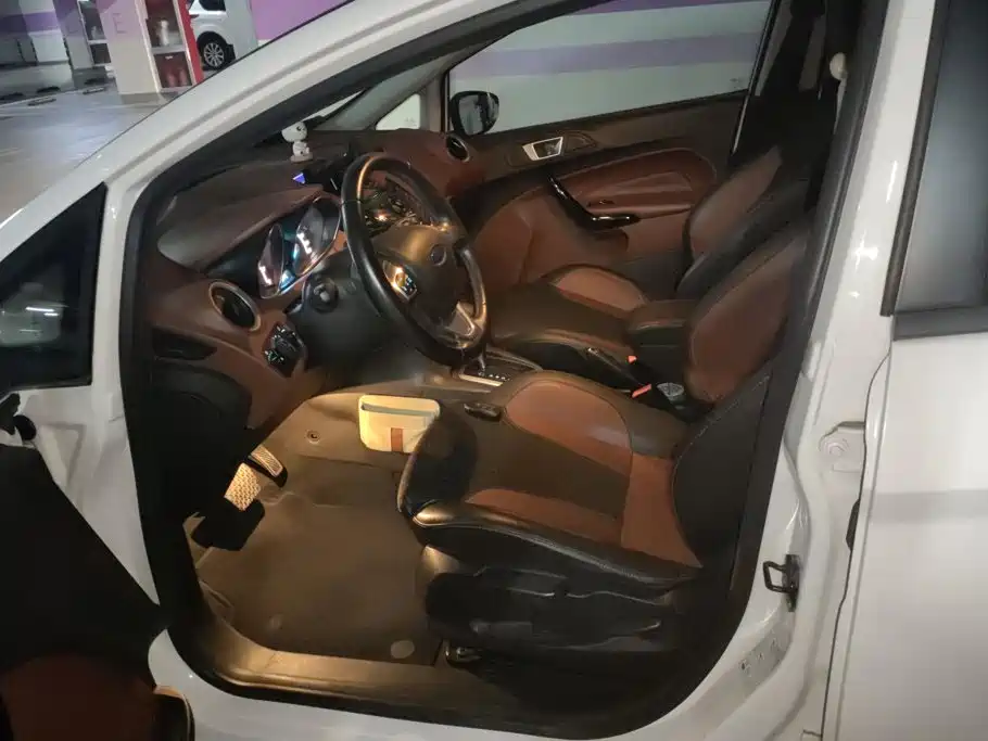 Ford Fiesta — миниатюра 9