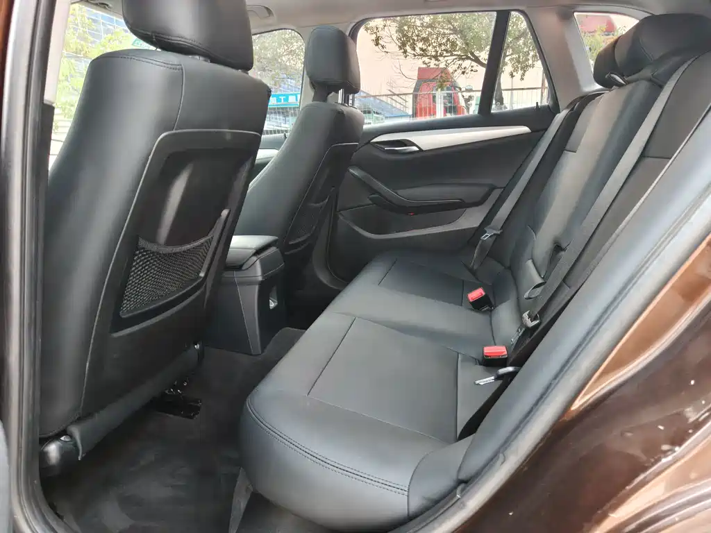 BMW X1 — миниатюра 13