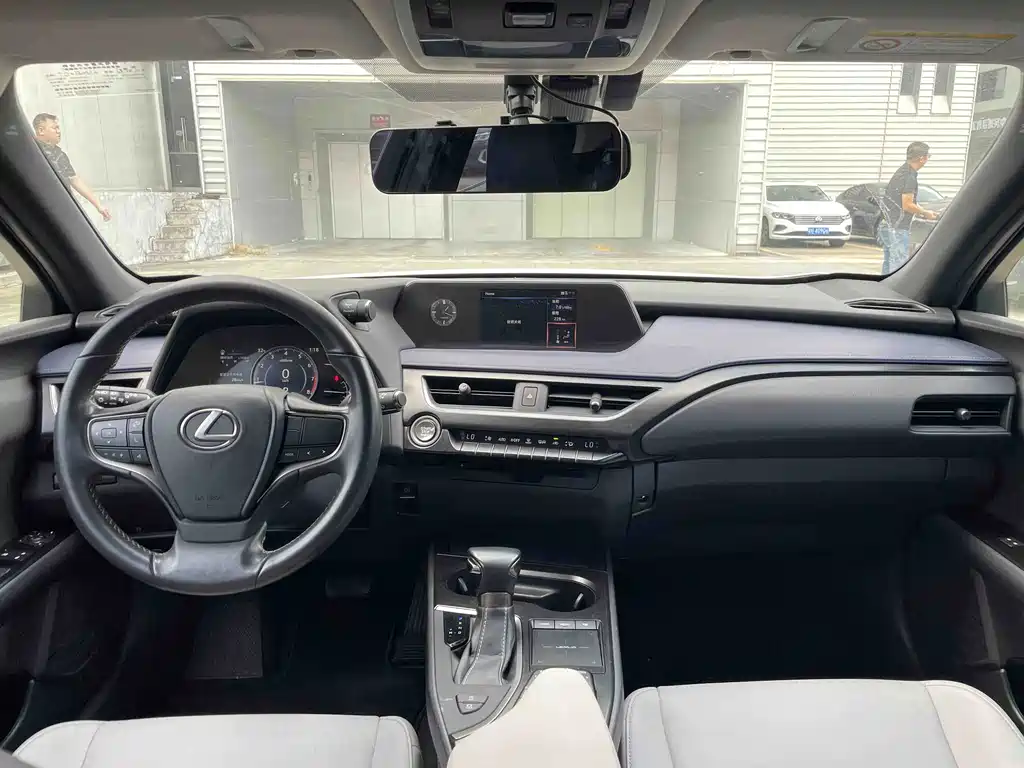 Lexus UX — миниатюра 13