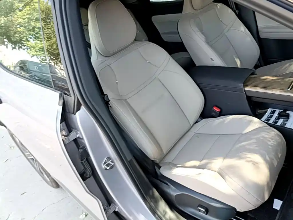 Volvo XC70 PHEV — миниатюра 25
