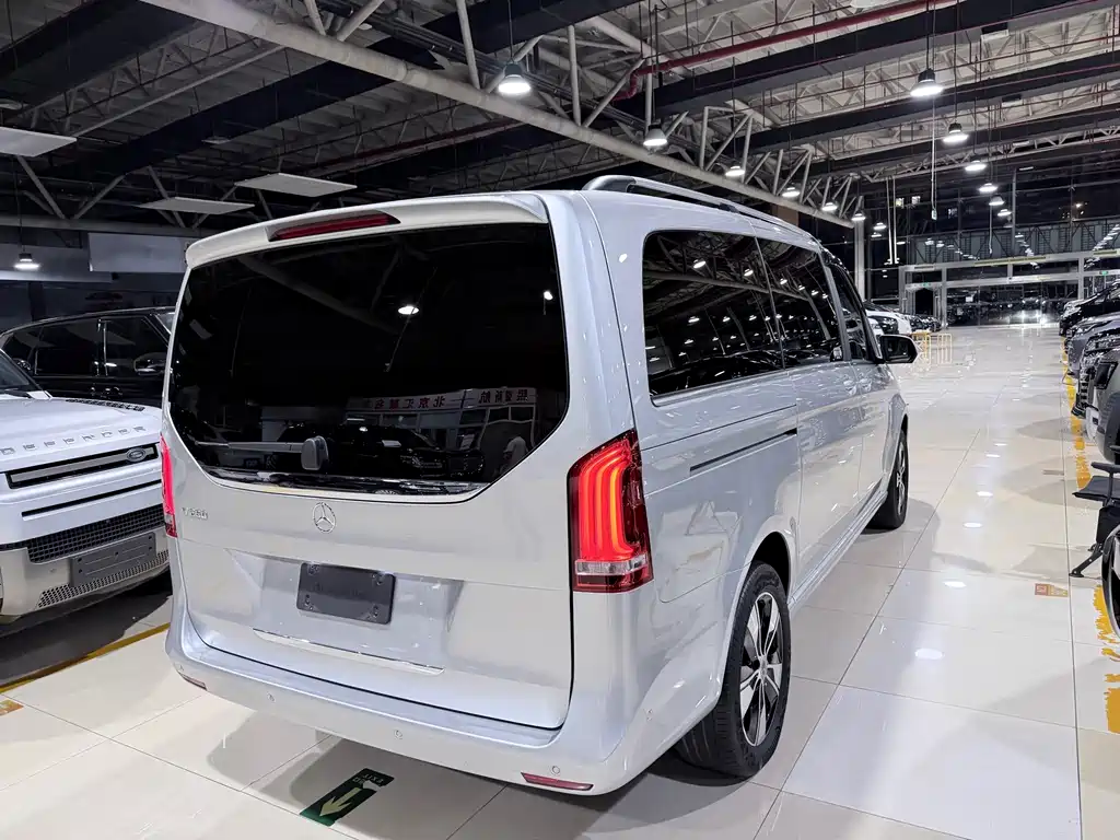 Mercedes-Benz V-Class — миниатюра 15