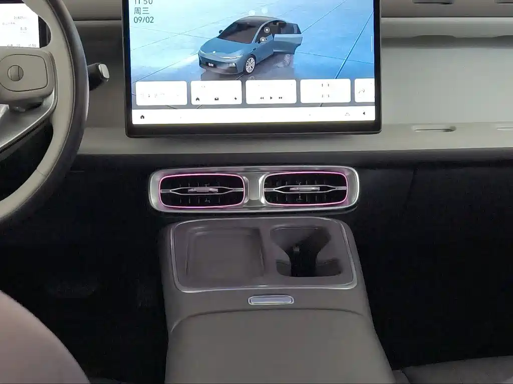 Leapmotor Leapmotor B01 — миниатюра 6