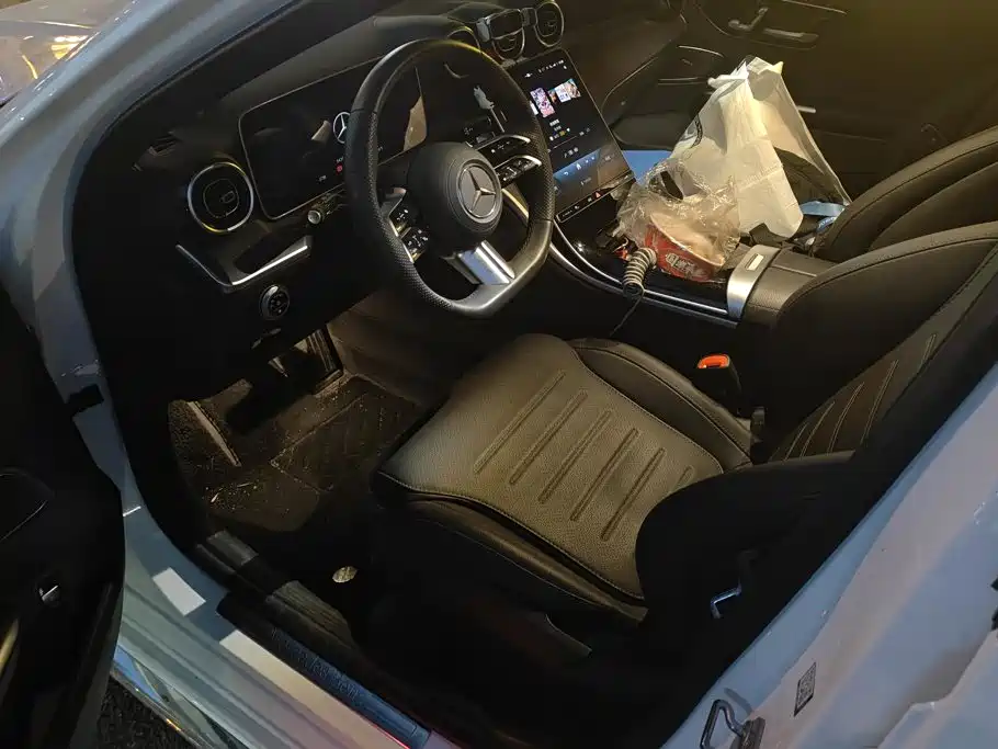 Mercedes-Benz C-Class — миниатюра 9