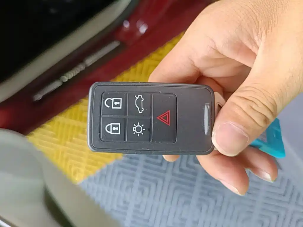 Volvo V40 — миниатюра 9