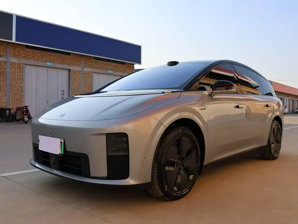 Li Auto 理想i8 2025