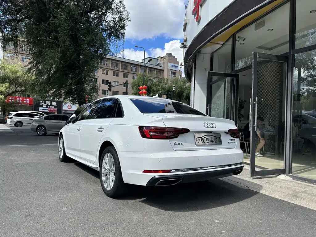 Audi A4L — миниатюра 5