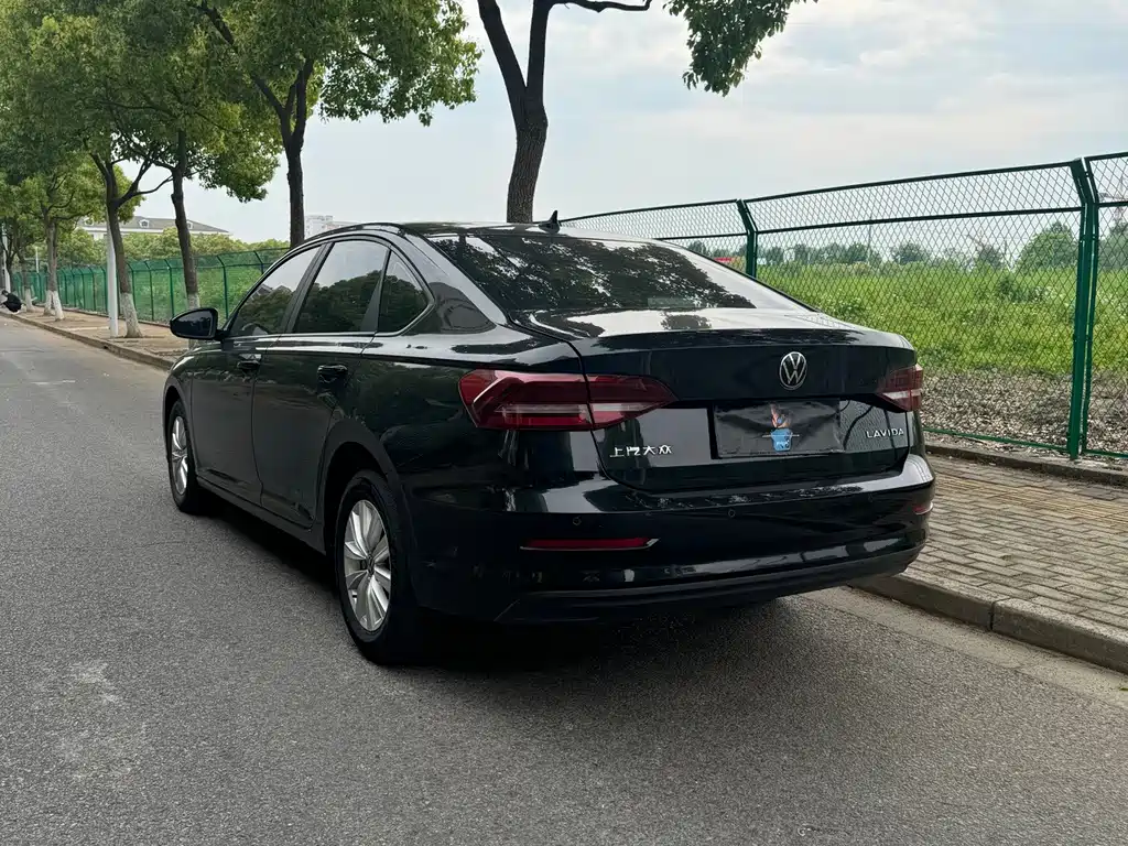 Volkswagen Lavida — миниатюра 13