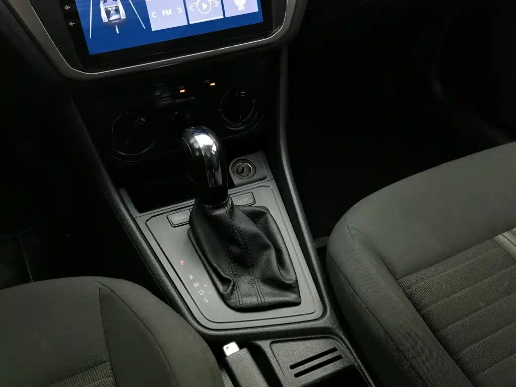 Volkswagen Lavida — миниатюра 13