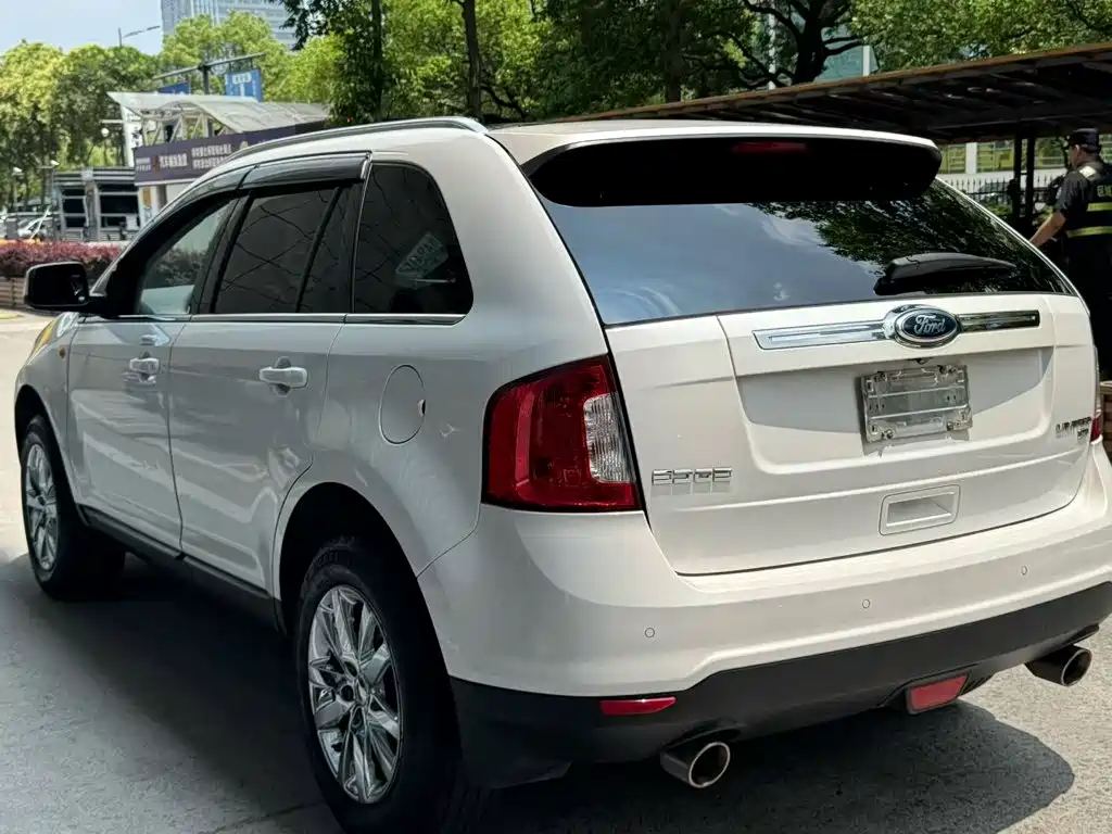 Ford Edge (Import) — миниатюра 3
