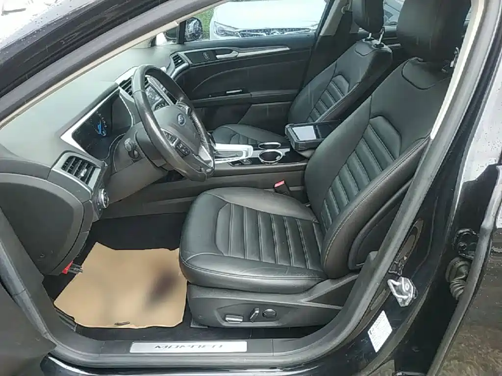 Ford Mondeo — миниатюра 15