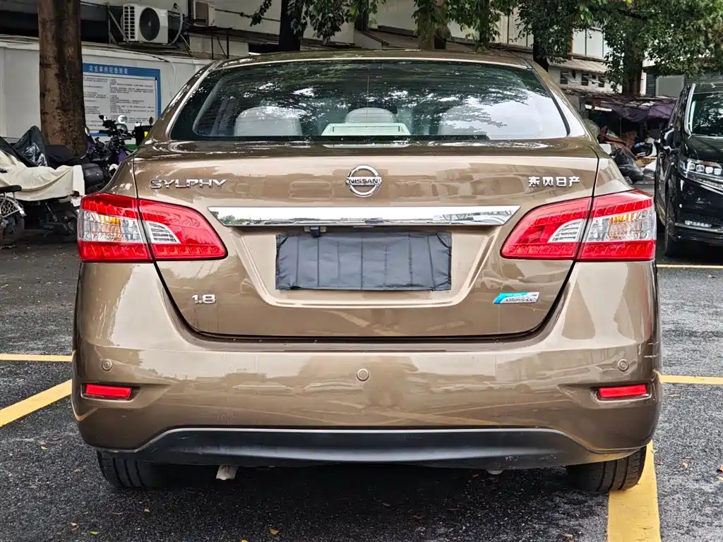 Nissan Sylphy 2012 1.8XL CVT Luxury
