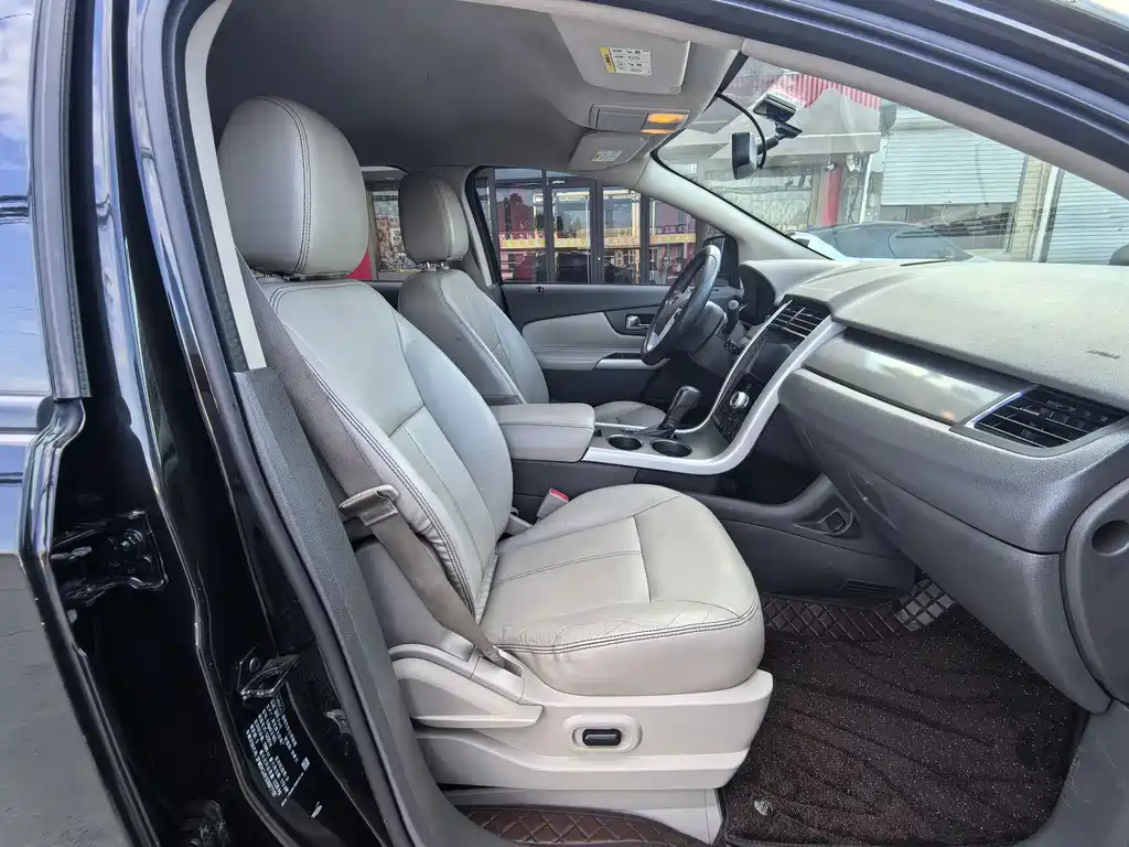 Ford Edge (Import) — миниатюра 11