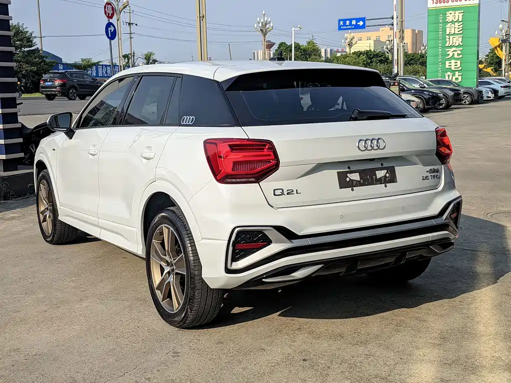 Audi Q2L — миниатюра 6