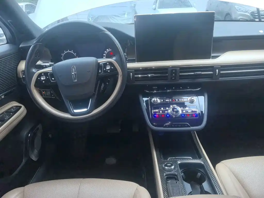 Lincoln Corsair — миниатюра 11