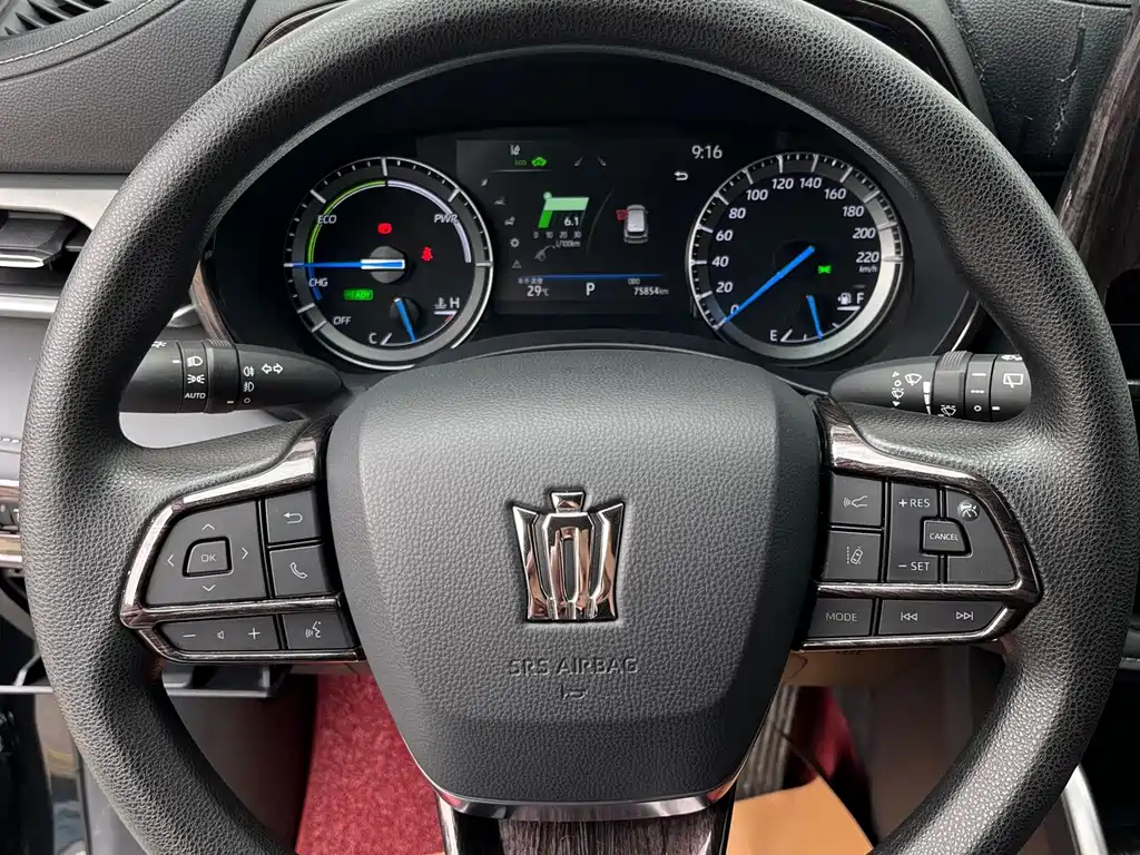 Toyota Crown Kluger — миниатюра 20