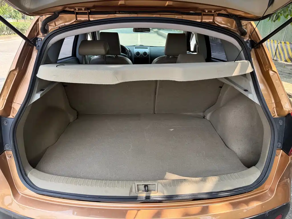 Nissan Qashqai — миниатюра 8