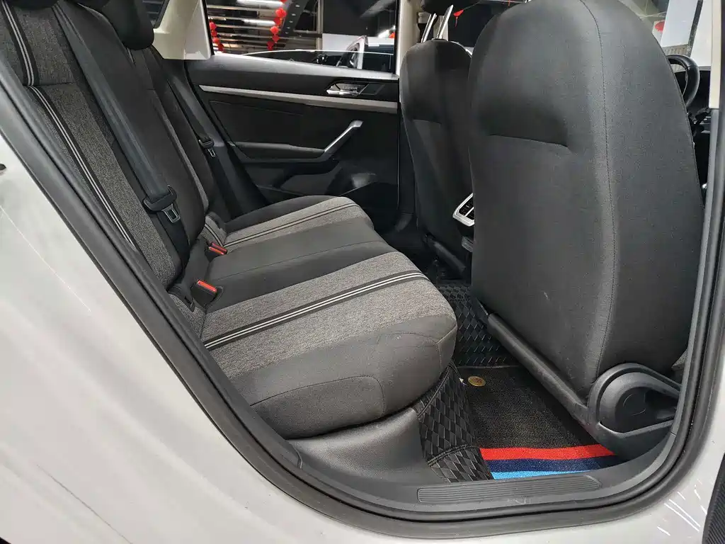 Volkswagen Lavida — миниатюра 10