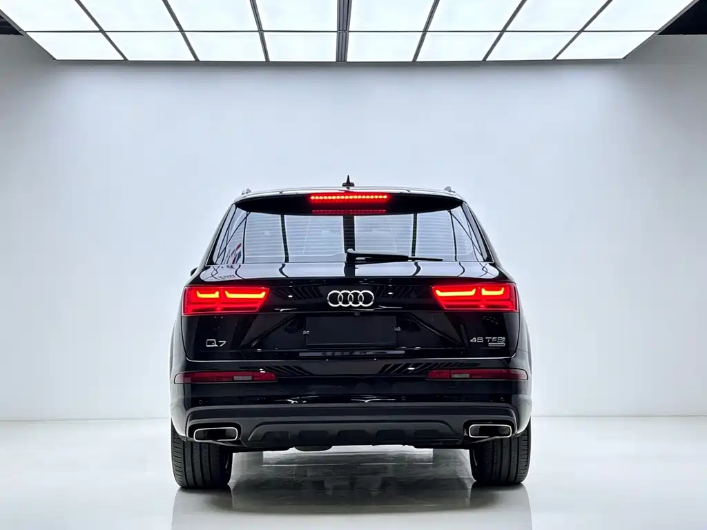 Audi Q7 — миниатюра 5