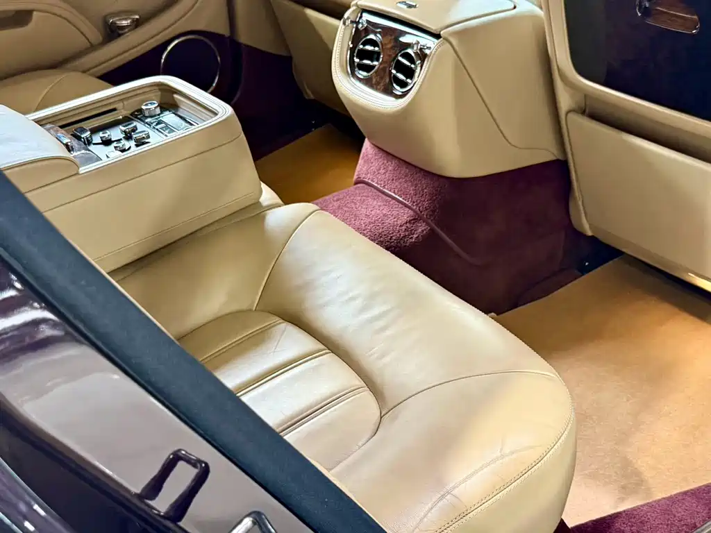 Bentley Mulsanne — миниатюра 26